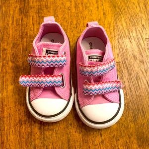 Toddler converse sneakers only wore once.